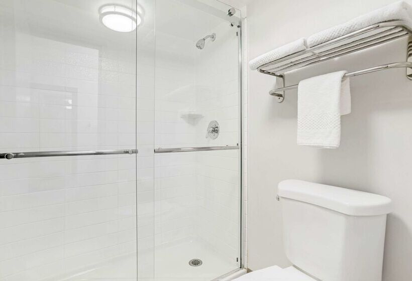 Отель Quality Inn And Conference Center