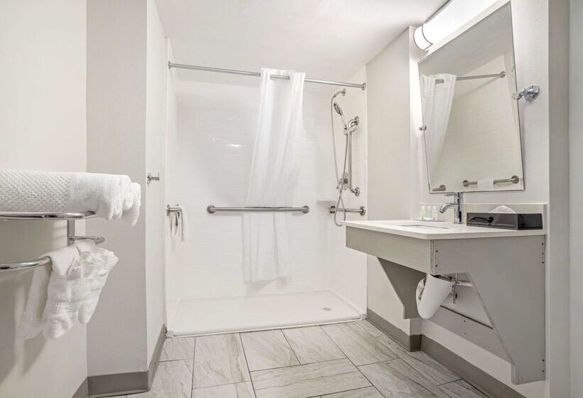 Отель Quality Inn And Conference Center