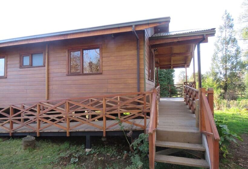 Отель Quintre Lodge