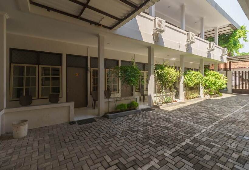 酒店 Reddoorz @ Cangkring Street Cirebon