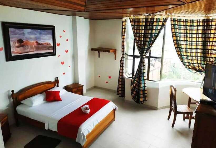 هتل Royal Bacarly