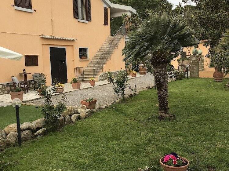 هتل روستایی Agriturismo Santa Lucia