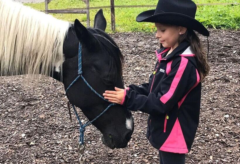 교외 호텔 Paclera Hof Agrotourismus