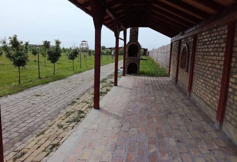 هتل روستایی Salaš Farma 47 Miris Dunja