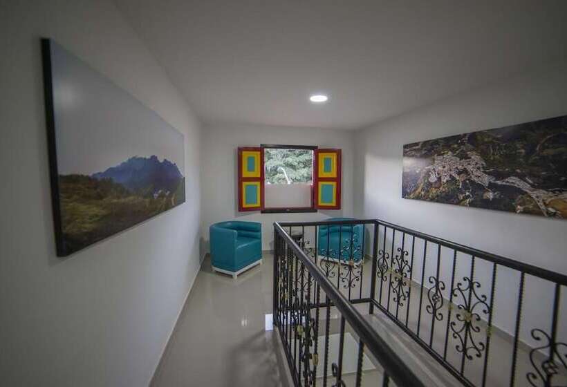 هتل Santuario Plaza