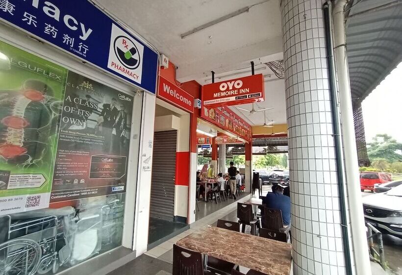 Отель Spot On 89909 Stay On 002