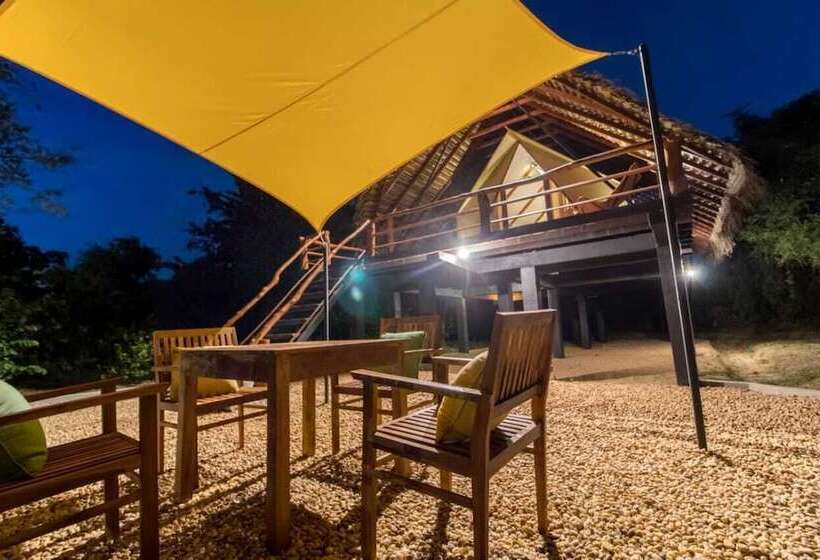 فندق Thamaravila Wilpattu Luxury Tented Villa