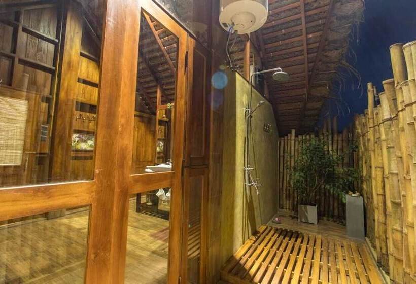 ホテル Thamaravila Wilpattu Luxury Tented Villa