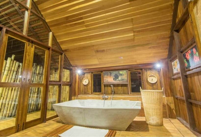 ホテル Thamaravila Wilpattu Luxury Tented Villa