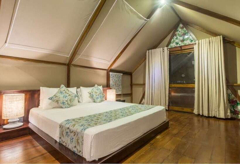 فندق Thamaravila Wilpattu Luxury Tented Villa