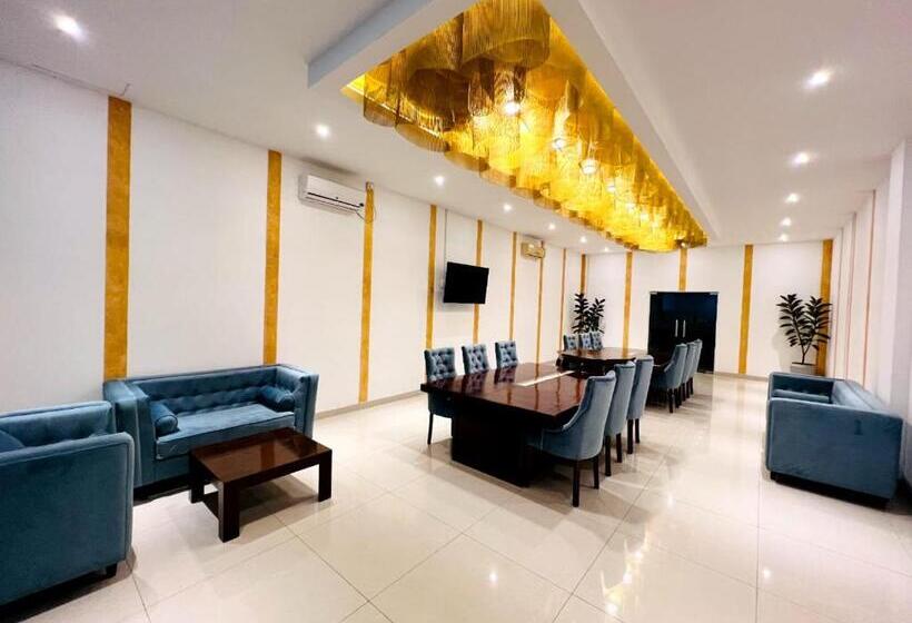 ホテル The Epitome