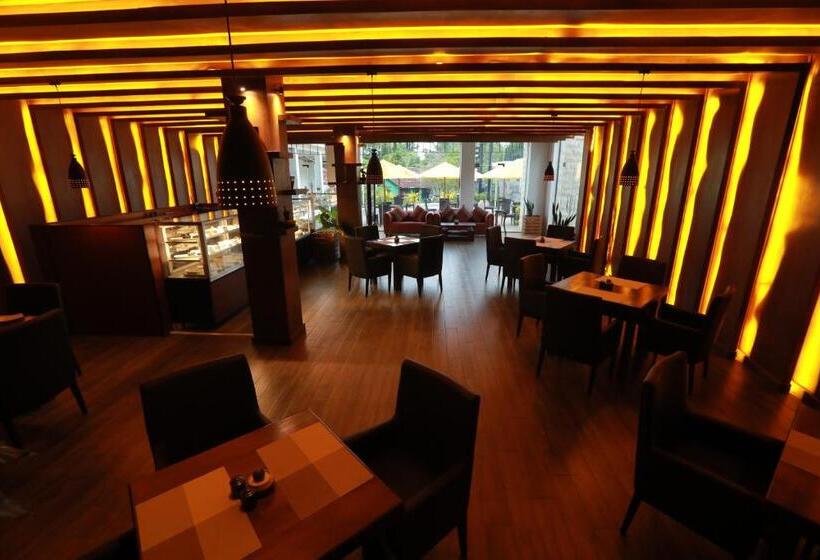 ホテル The Epitome