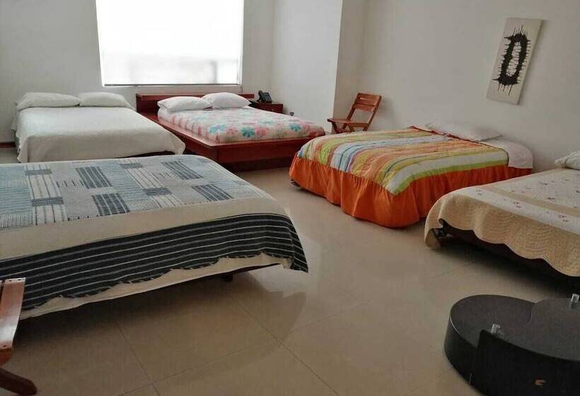 Отель Torre De Cristal