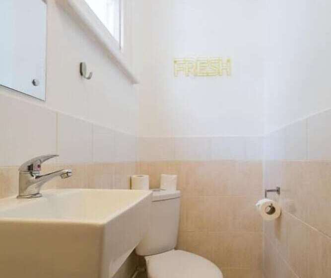 ホテル Innit Rooms   Upper Rock