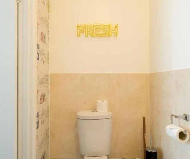 ホテル Innit Rooms   Upper Rock