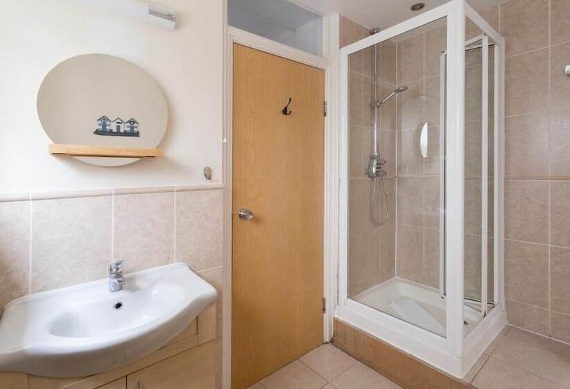 ホテル Innit Rooms   Upper Rock