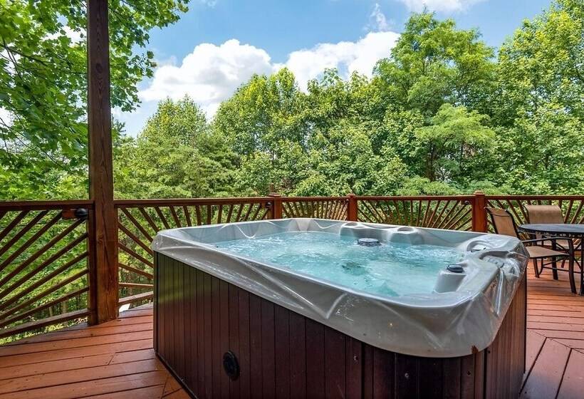 Mountain View Holy Smoky Cabin By Redawning