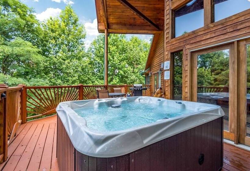 Mountain View Holy Smoky Cabin By Redawning