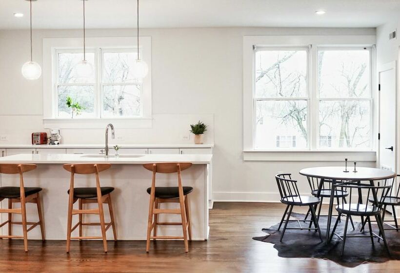 Newly Renovated Buckhead Condo Suites