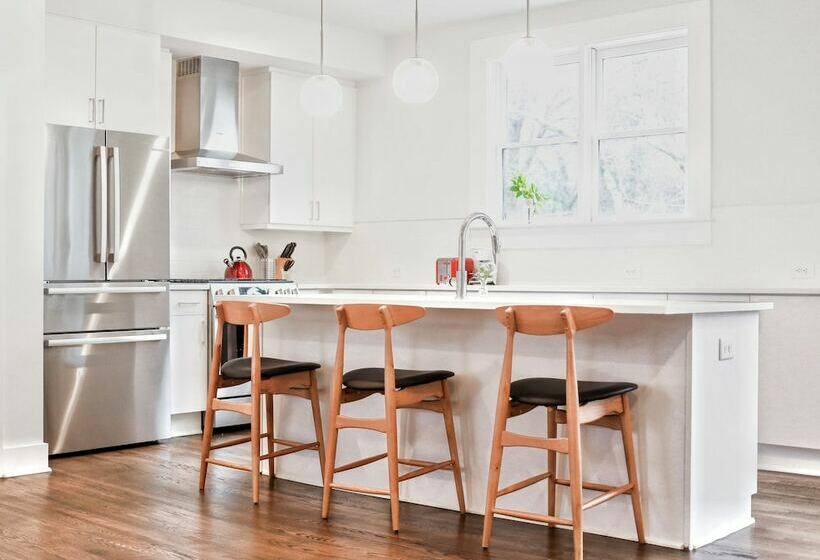 Newly Renovated Buckhead Condo Suites