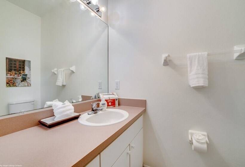 Newly Renovated, Spacious 3bd/2.5ba Villa With Lake View, Near Disney #3tv709