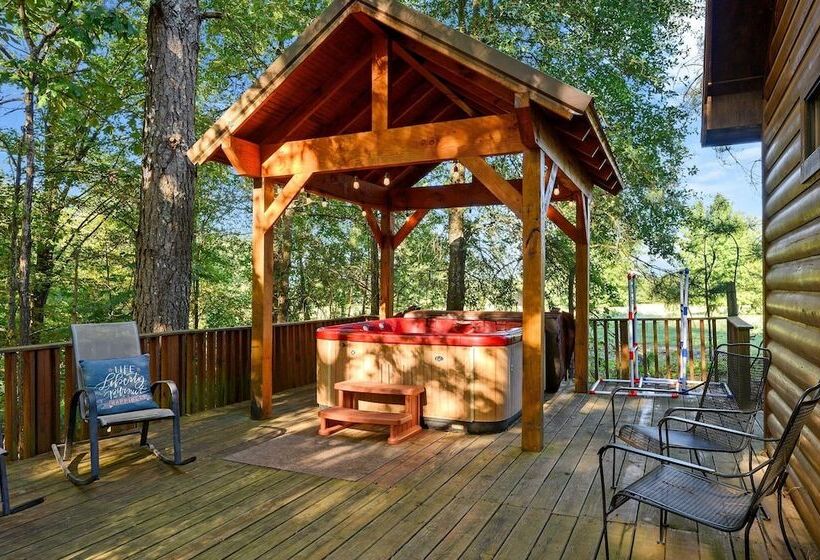 Okehi Pine Cabin With Wood Burning Fireplace And Outdoor Hot Tub By Redawning