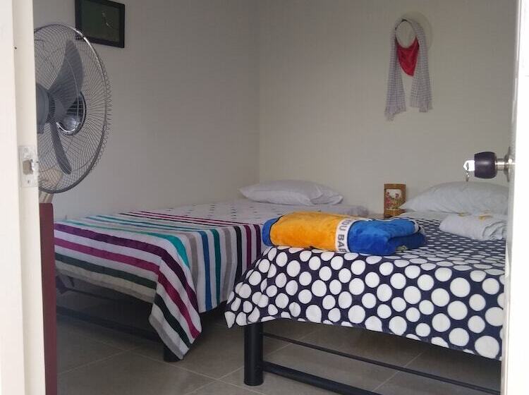 ペンション Alojamiento Familiar Casa Campesina