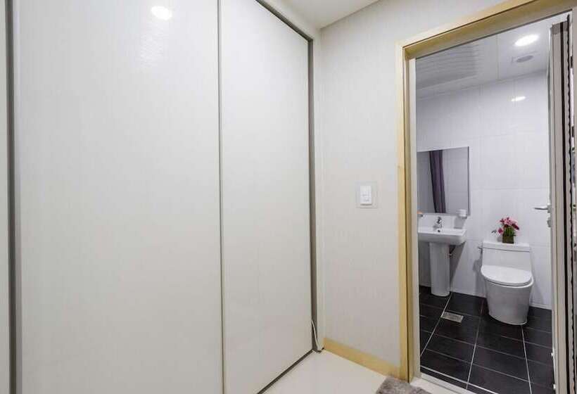 פנסיון Asamo Poolvilla