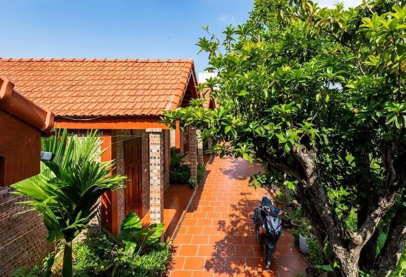 پانسیون Bai Dinh Eco Homestay