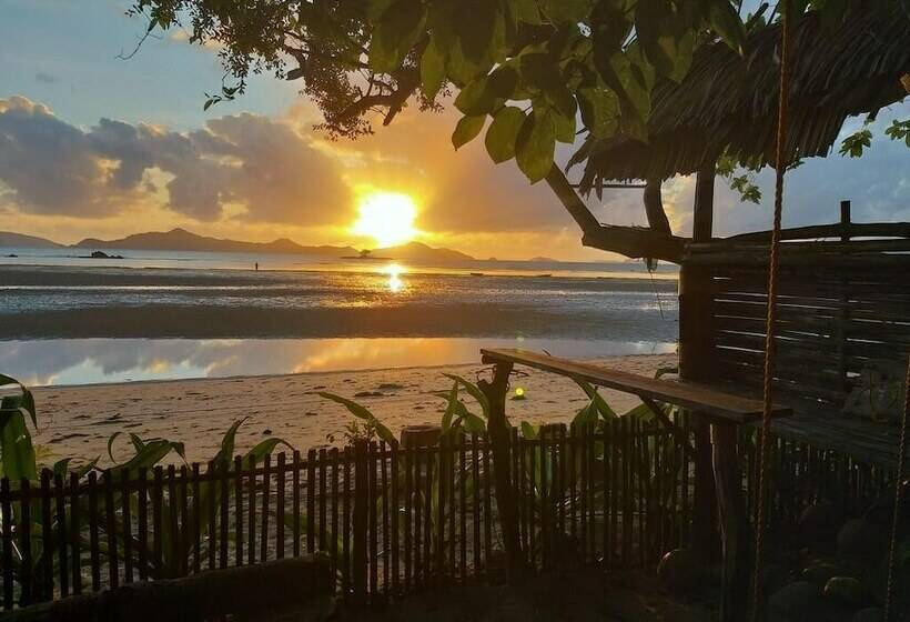 پانسیون Balay Cuyonon Eco Lodge