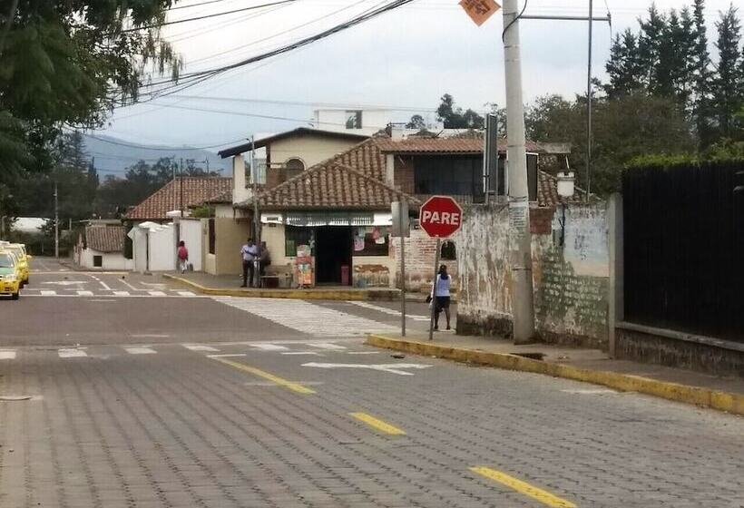 פנסיון Chesters B&b