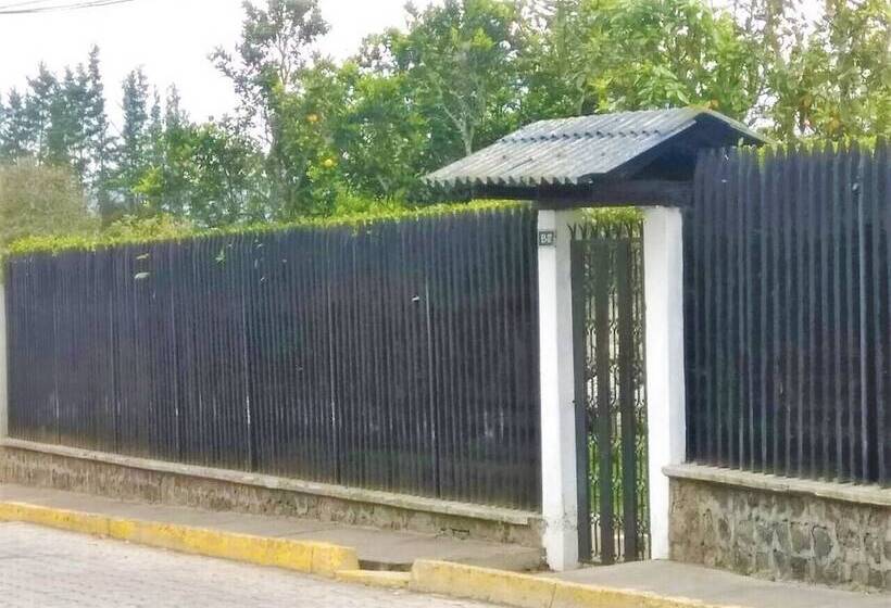 פנסיון Chesters B&b