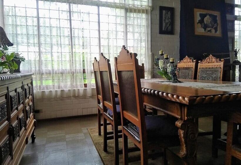 פנסיון Chesters B&b