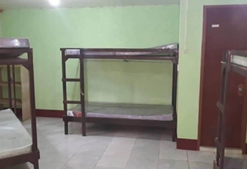 بنسيون Eg Rusiana Lodging House