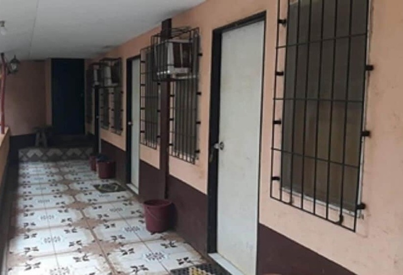 بنسيون Eg Rusiana Lodging House