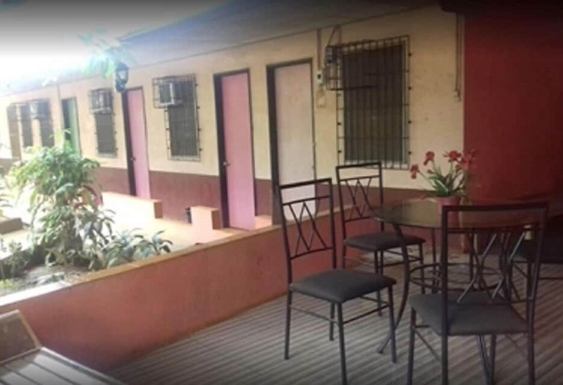 بنسيون Eg Rusiana Lodging House