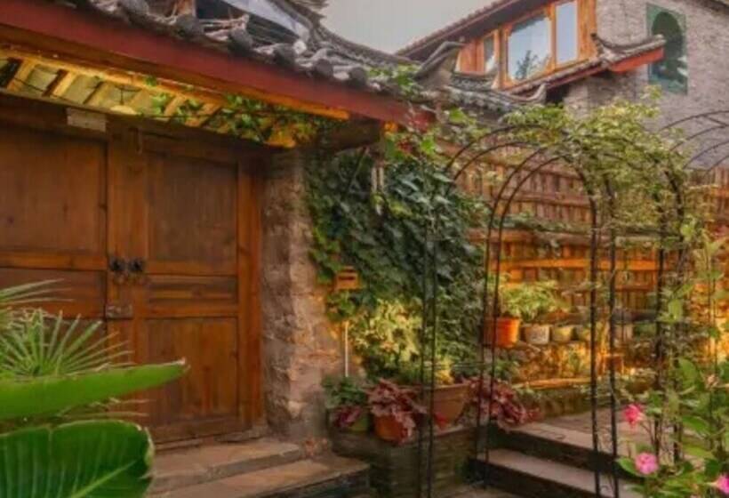 פנסיון Floral Hotel Limaroonthai Shuhe