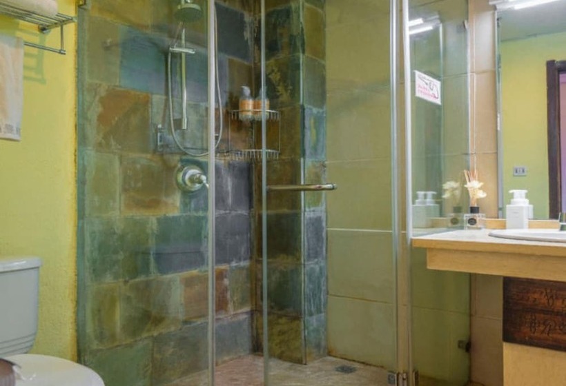 פנסיון Floral Hotel Limaroonthai Shuhe