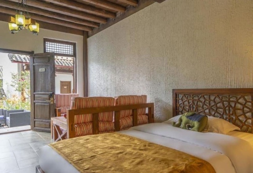 פנסיון Floral Hotel Limaroonthai Shuhe