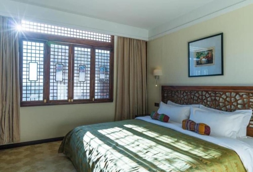 פנסיון Floral Hotel Limaroonthai Shuhe