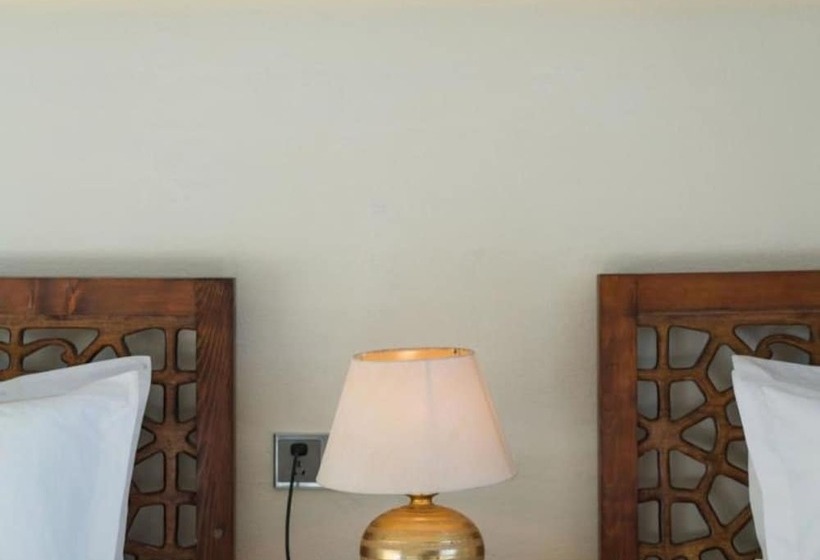 פנסיון Floral Hotel Limaroonthai Shuhe