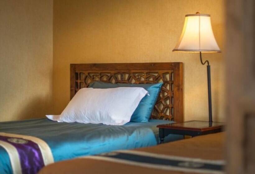 פנסיון Floral Hotel Limaroonthai Shuhe