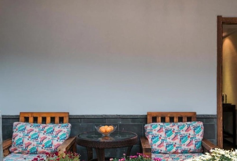 פנסיון Floral Hotel Limaroonthai Shuhe