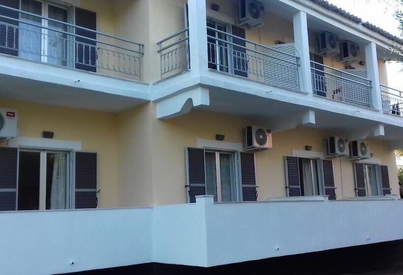 ペンション Full House Kavos