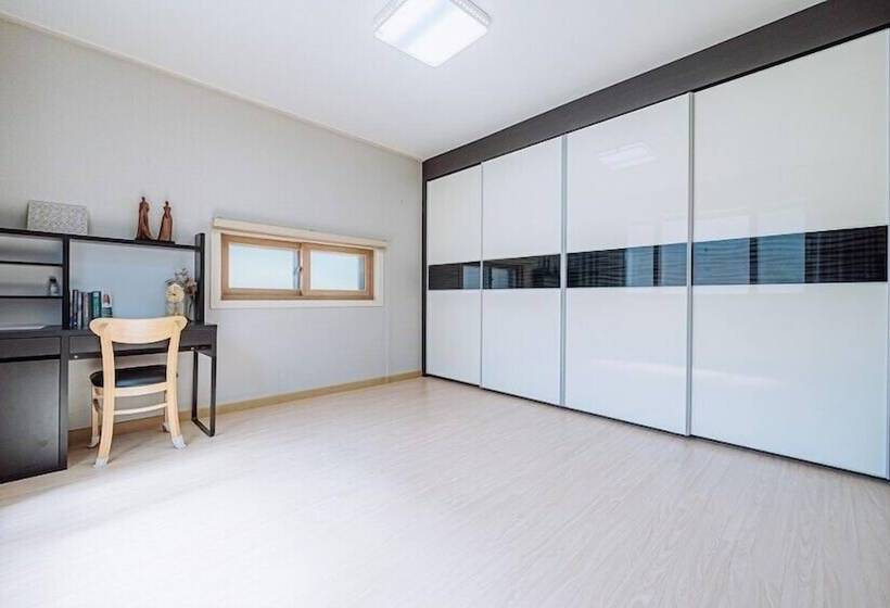 膳宿费 Gallery 774