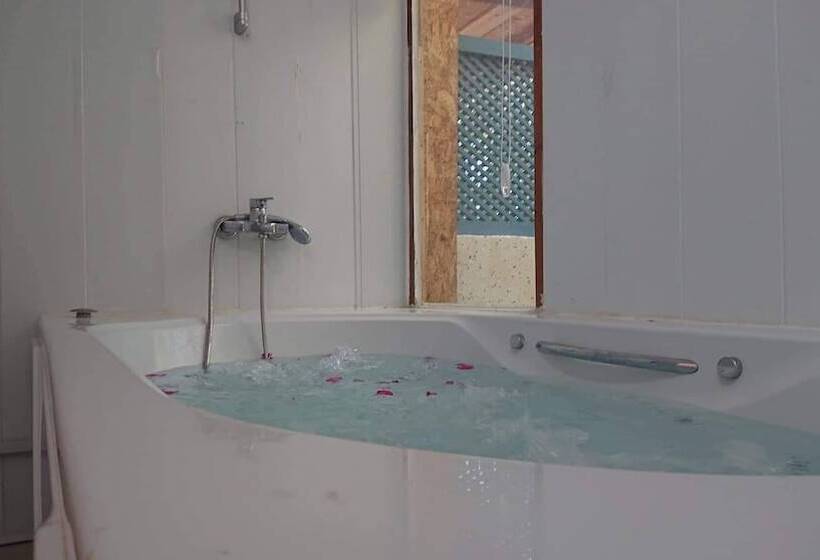 פנסיון Green Bungalow