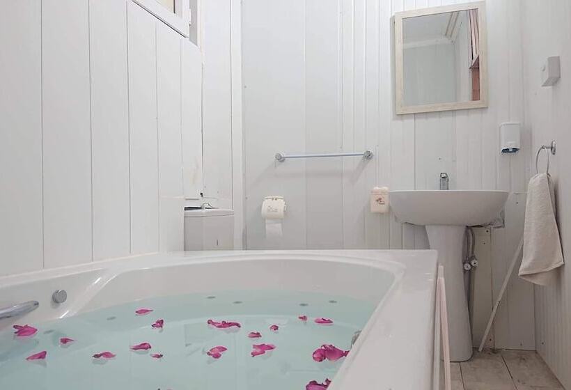 بنسيون Green Bungalow