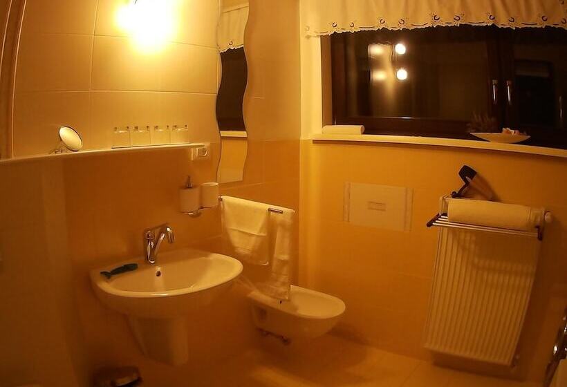 پانسیون Green Point