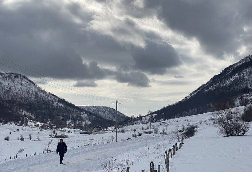 פנסיון Joen Village