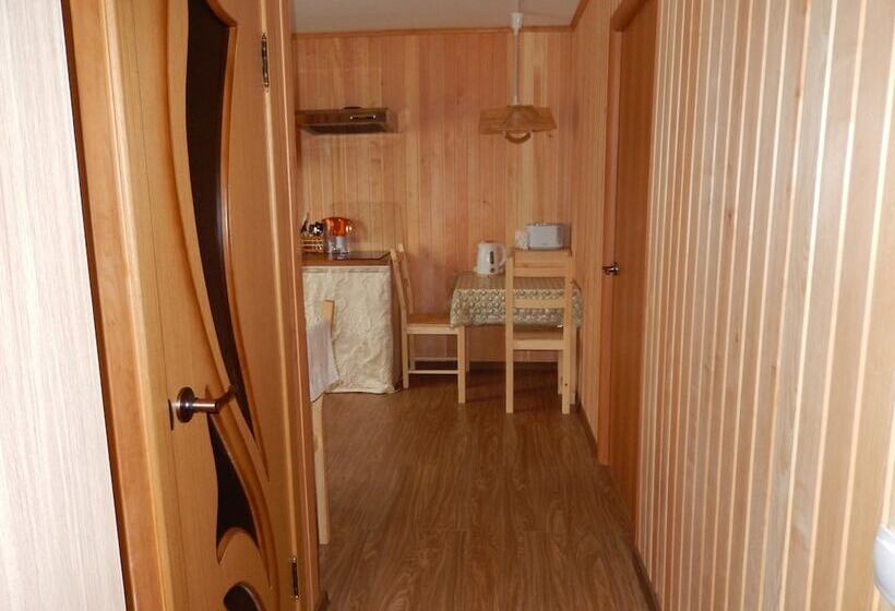 بنسيون Kedrovy Dom Kochievskih